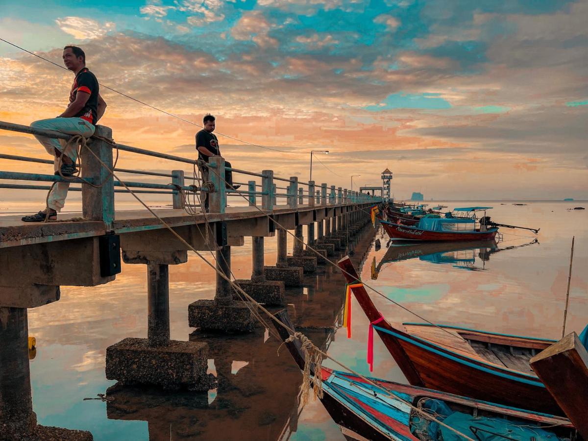 เกาะลิบงซันไรส์ โฮมสเตย์ Koh Libong Sunrise Homestay Zewnętrze zdjęcie